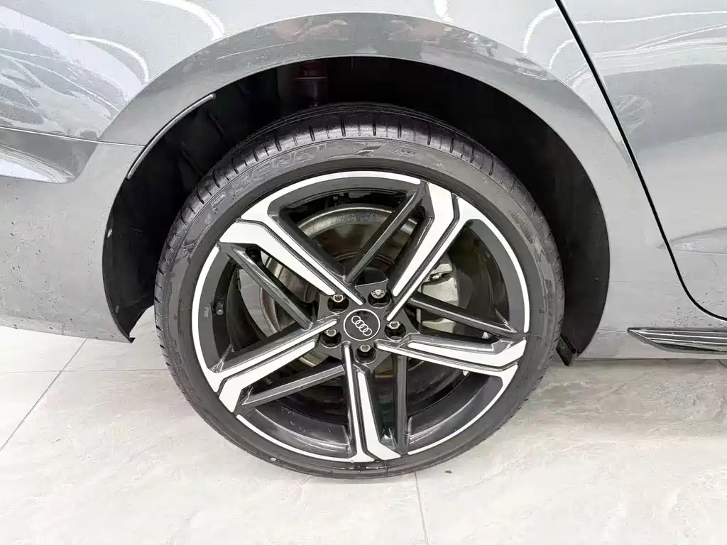 Audi A4L — миниатюра 22