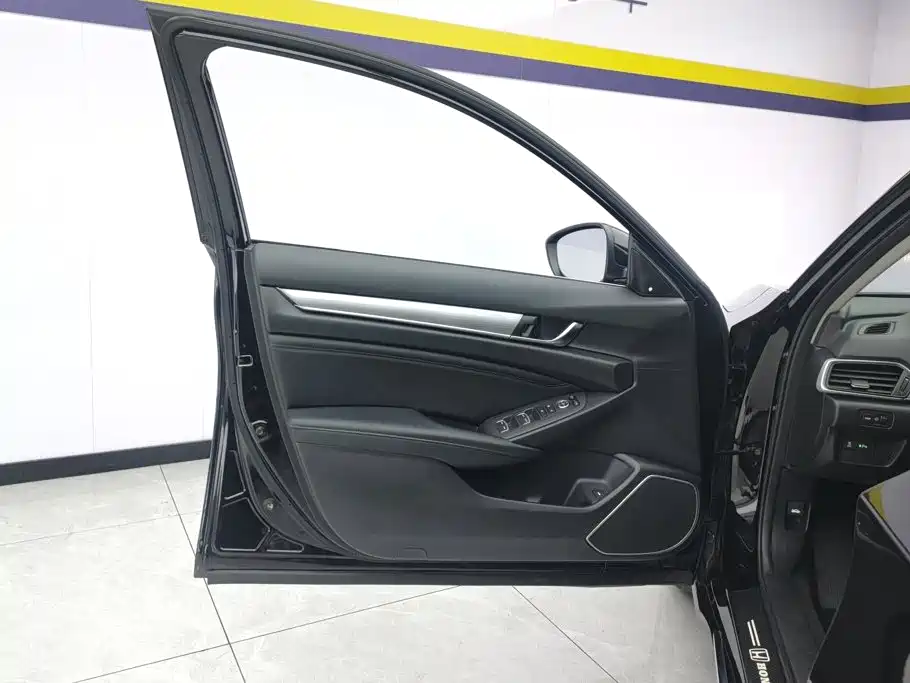 Honda Accord — миниатюра 7