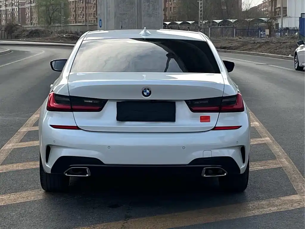 BMW 3 Series — миниатюра 8