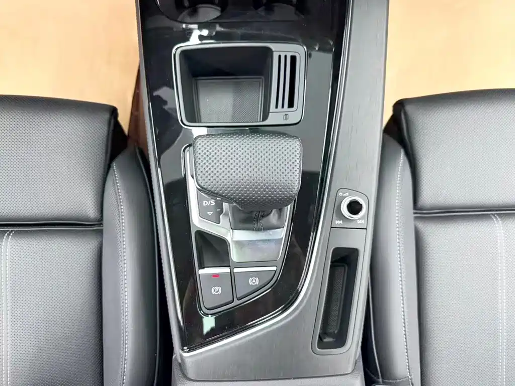 Audi A4L — миниатюра 19