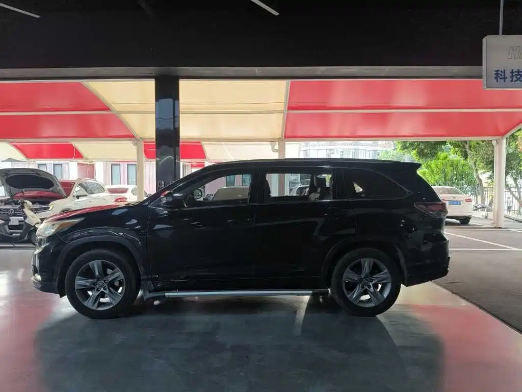 Toyota Highlander — миниатюра 8