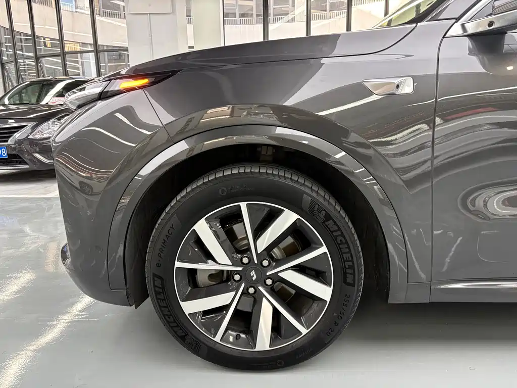 Li Auto Li L8 — миниатюра 17