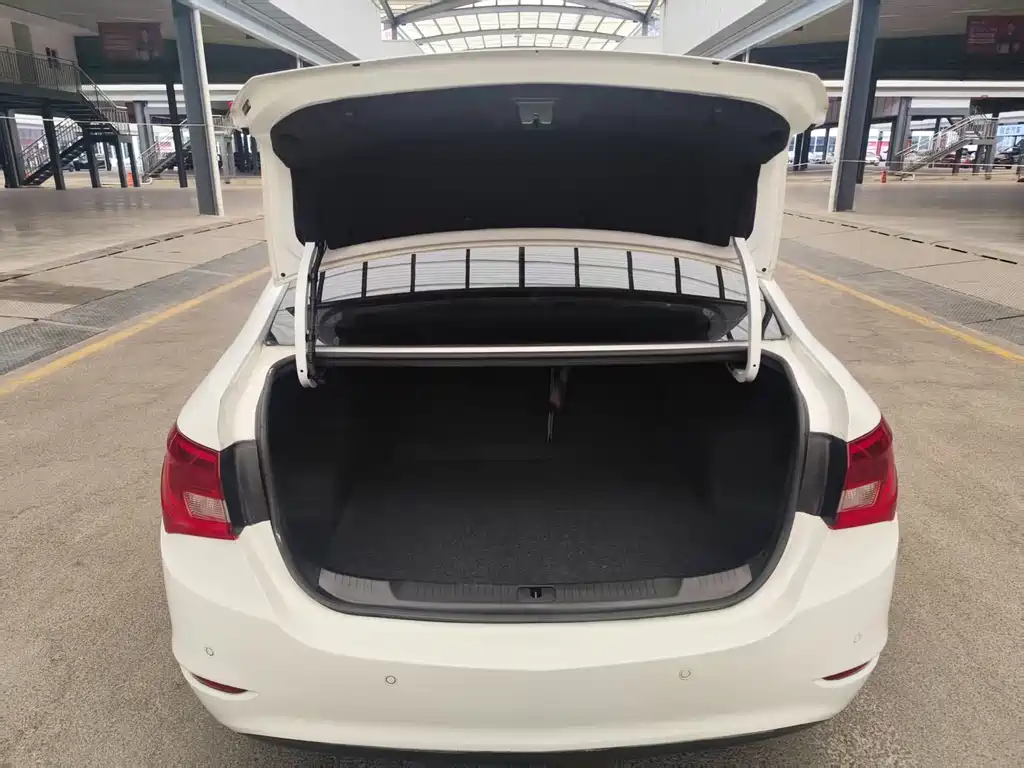 Buick Excelle — миниатюра 16
