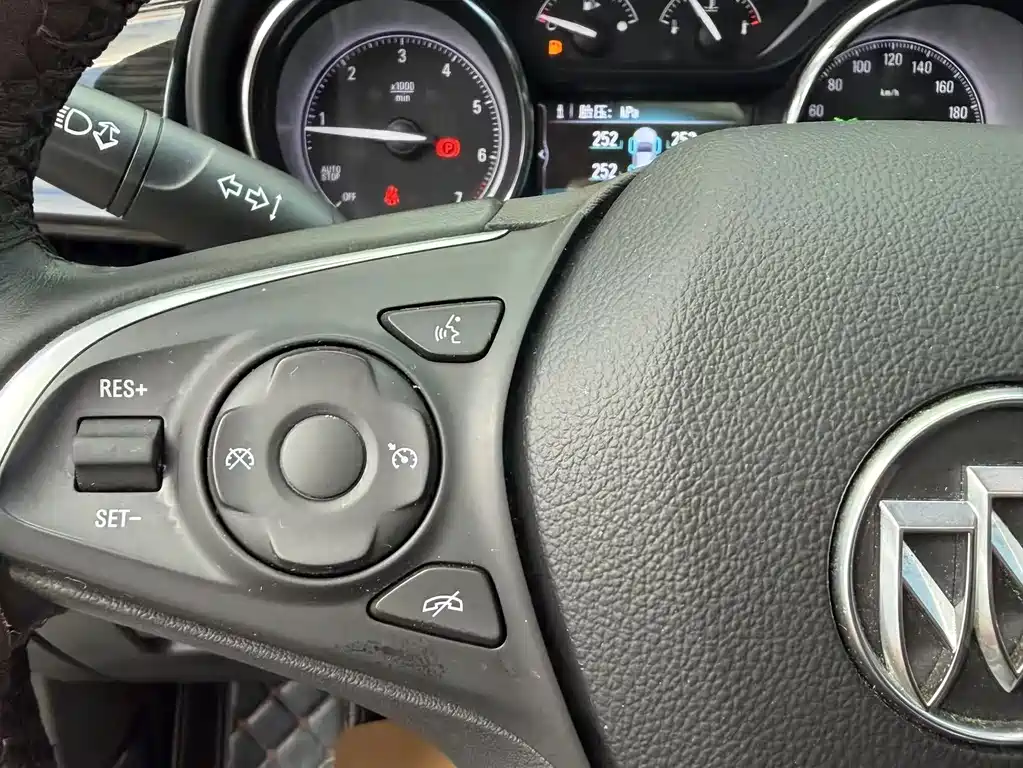 Buick Envision Plus — миниатюра 18