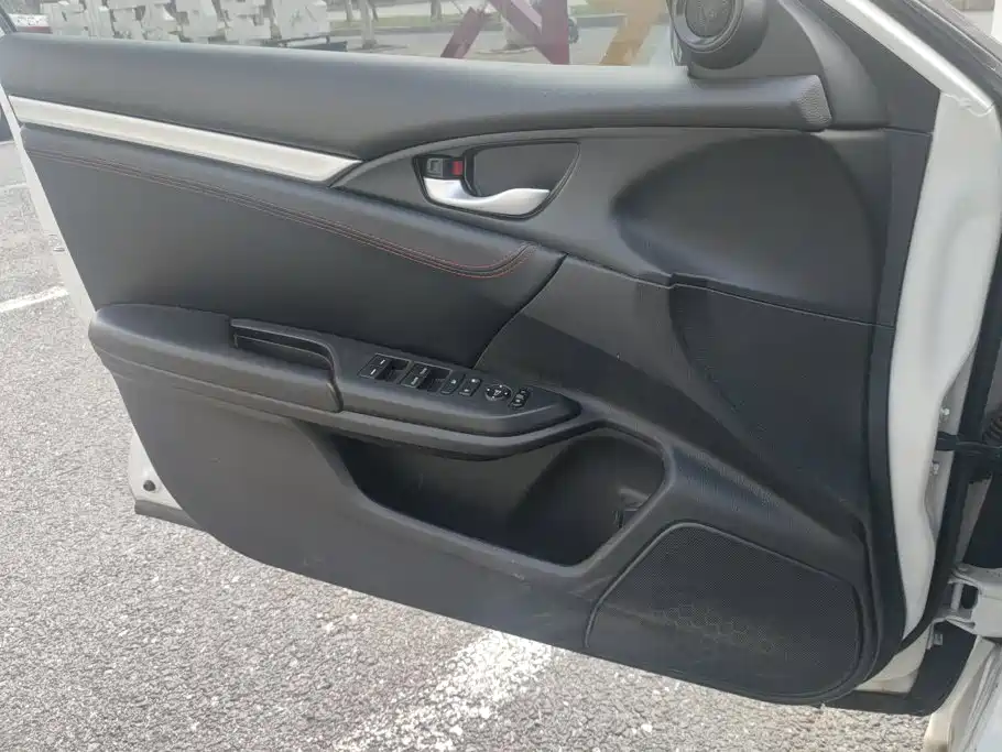 Honda Civic — миниатюра 7