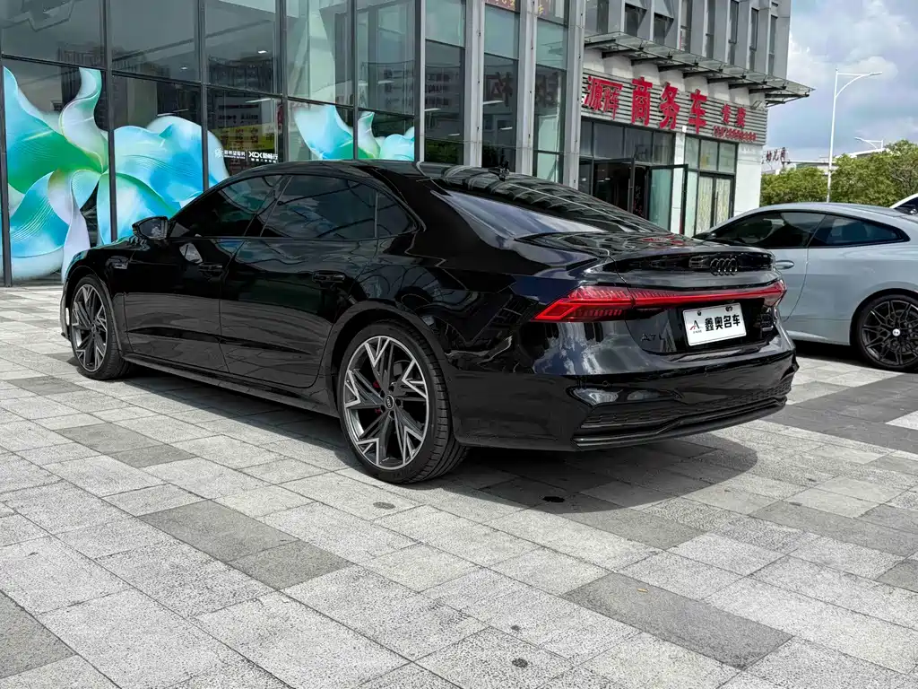 Audi A7L — миниатюра 6