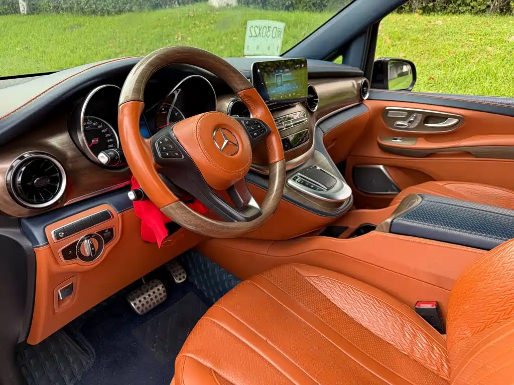Mercedes-Benz V-Class — миниатюра 7