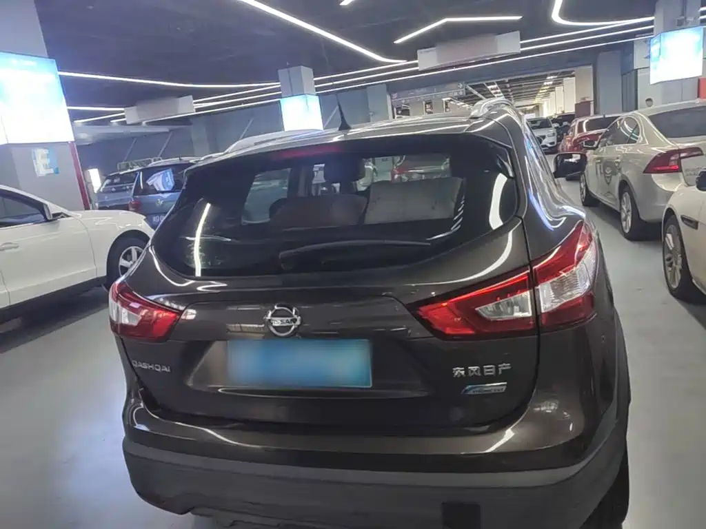 Nissan Qashqai — миниатюра 6