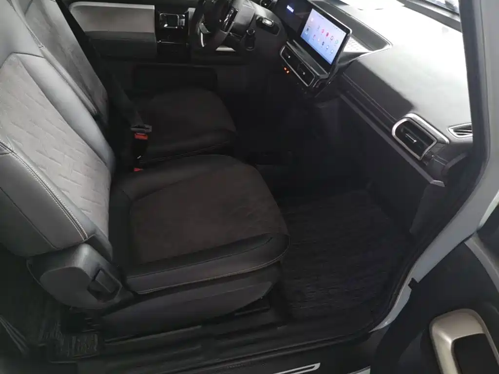 Baojun KiWi EV — миниатюра 25