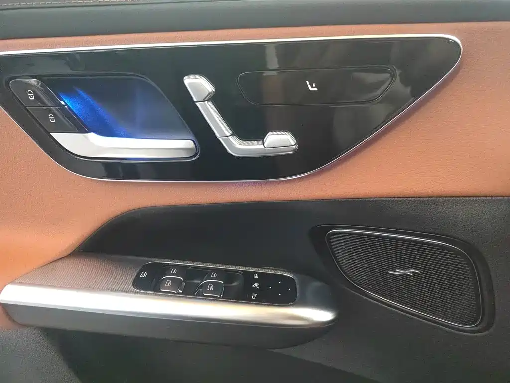 Mercedes-Benz GLC — миниатюра 3