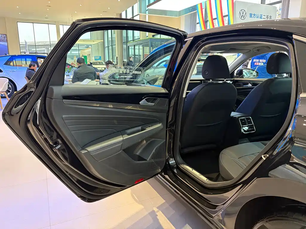 VOLKSWAGEN PASSAT NEW ENERGY