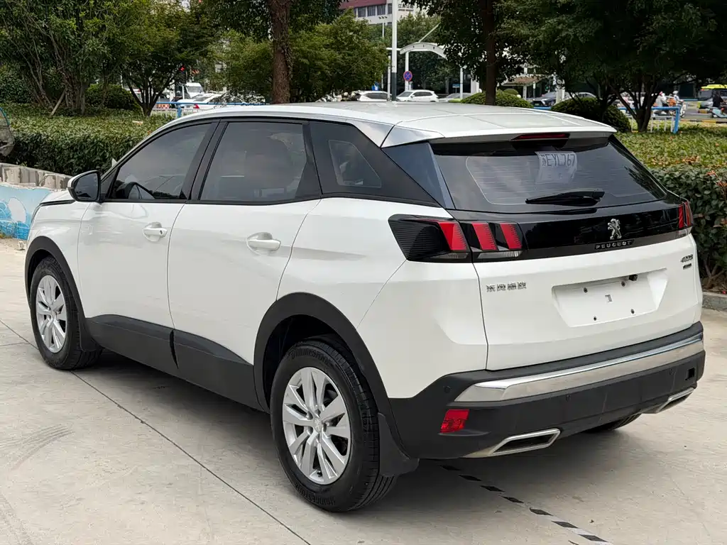 Peugeot 4008 — миниатюра 4