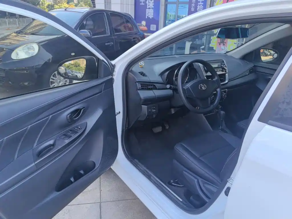 Toyota Yaris L — миниатюра 16
