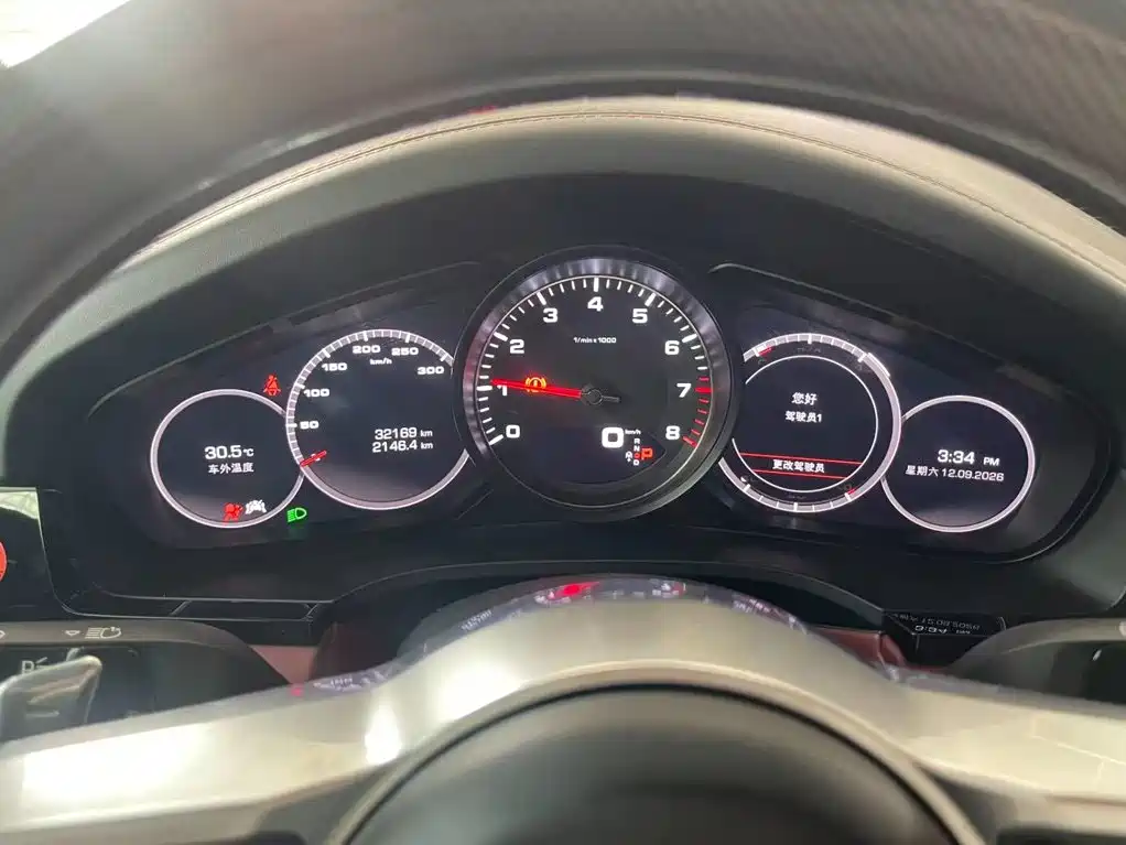 Porsche Cayenne — миниатюра 7