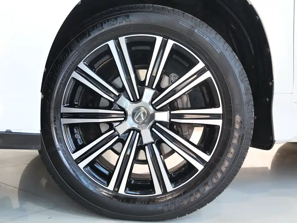 Lexus LX — миниатюра 5