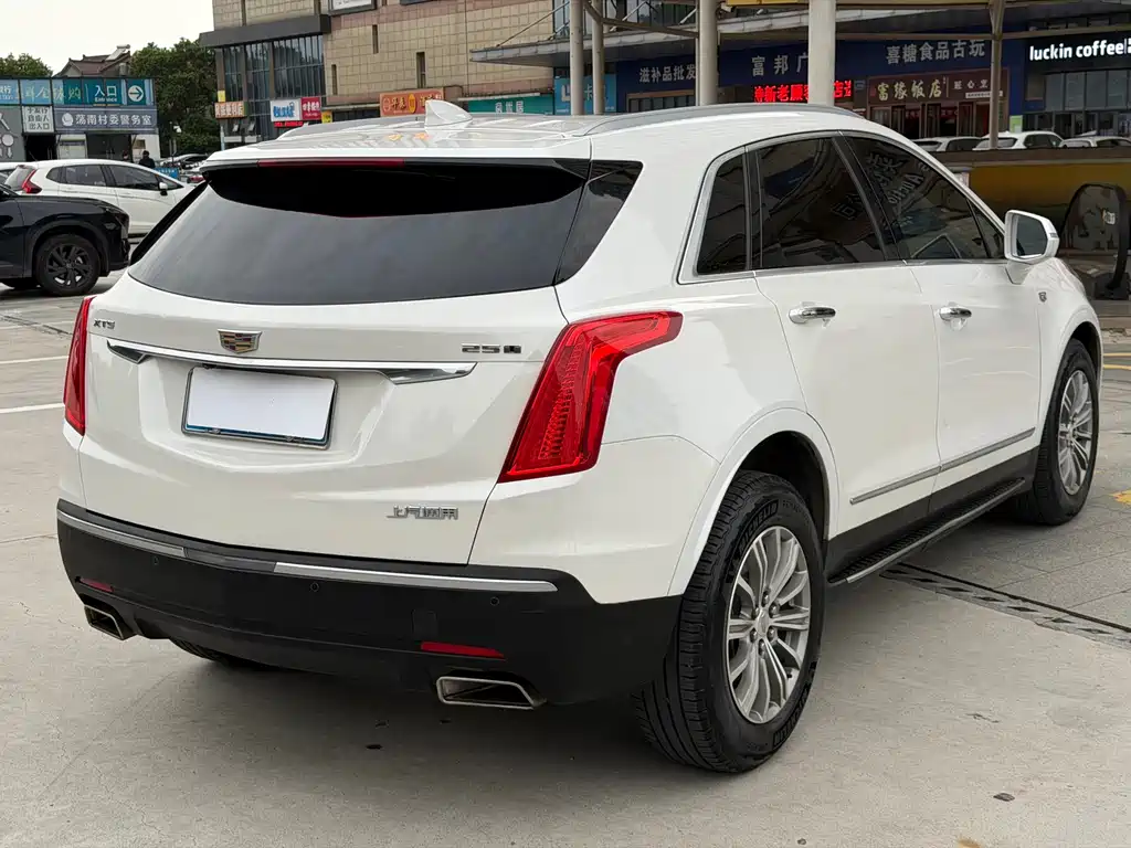 Cadillac XT5 — миниатюра 6