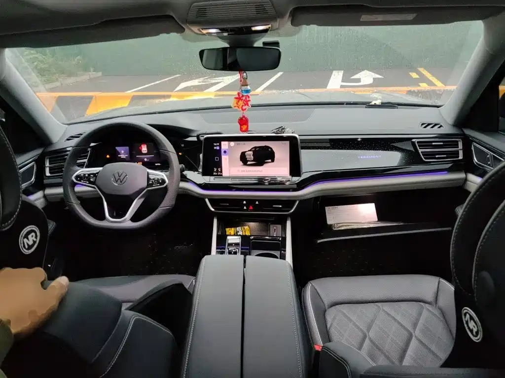 Volkswagen Teramont — миниатюра 10