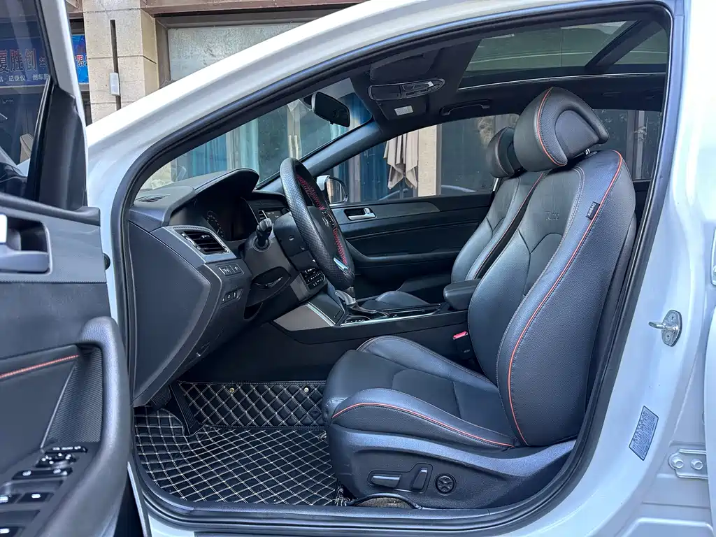 Hyundai Sonata — миниатюра 8