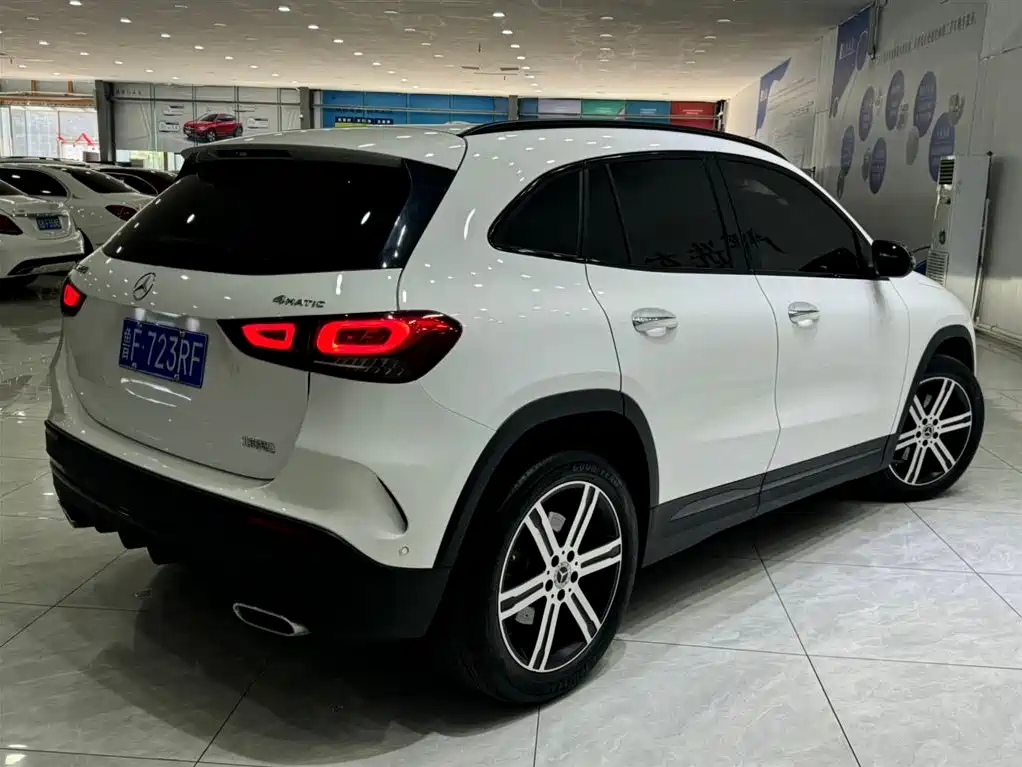 Mercedes-Benz GLA 2022 GLA 220 4MATIC