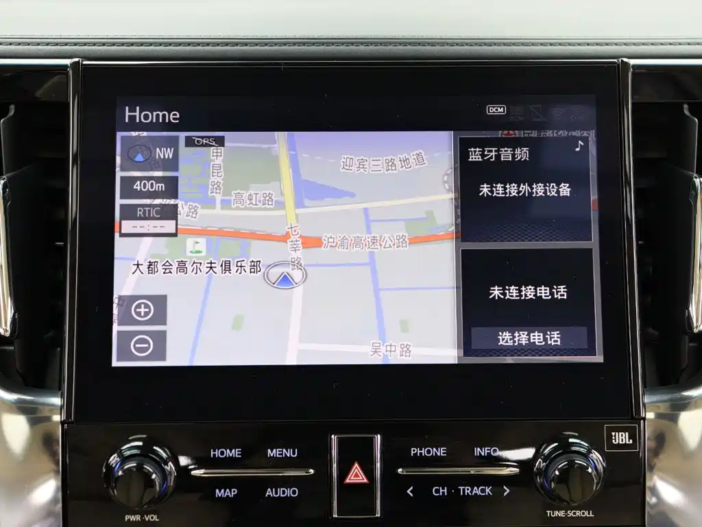 Toyota Alphard — миниатюра 19