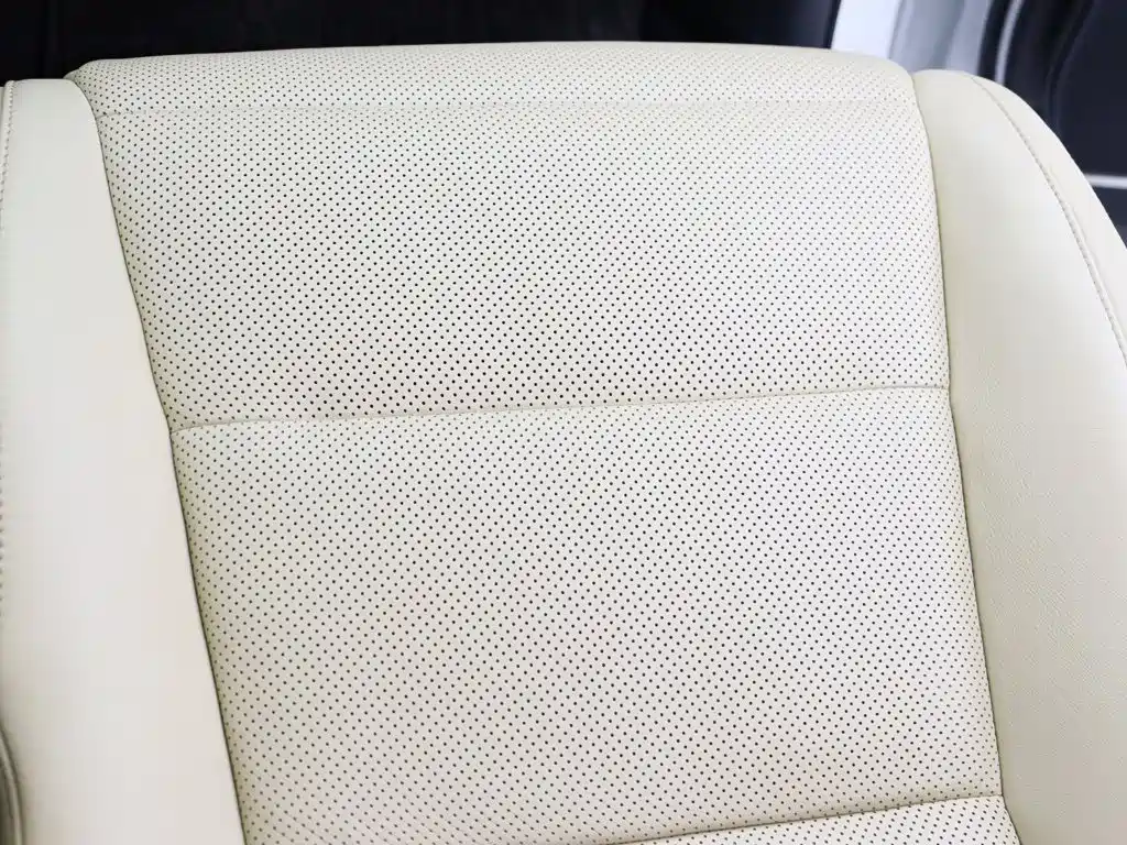 Toyota Alphard — миниатюра 22