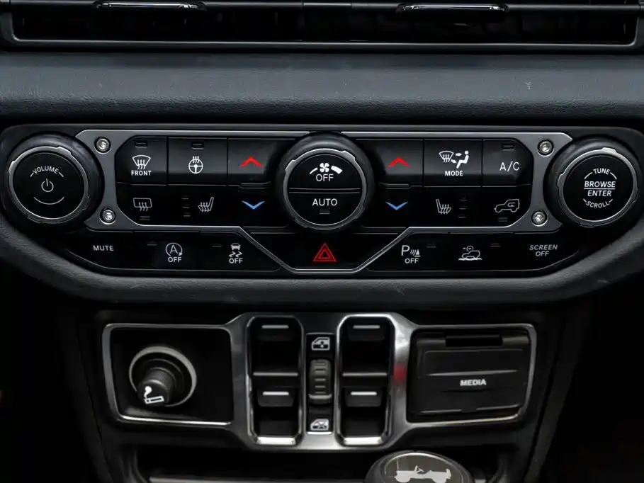 Jeep Wrangler — миниатюра 22