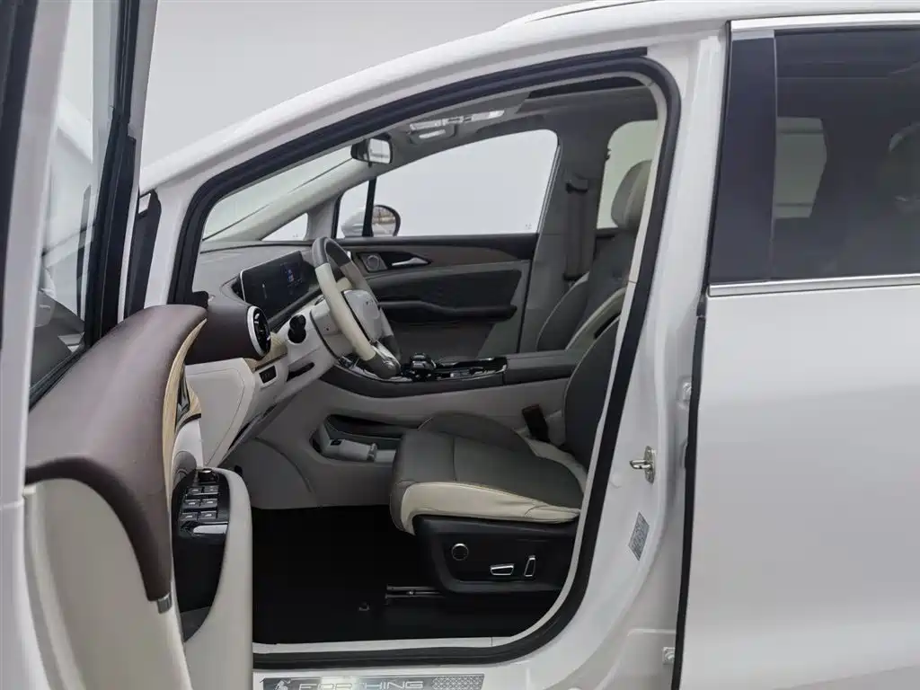 DONGFENG POPULAR YACHTS