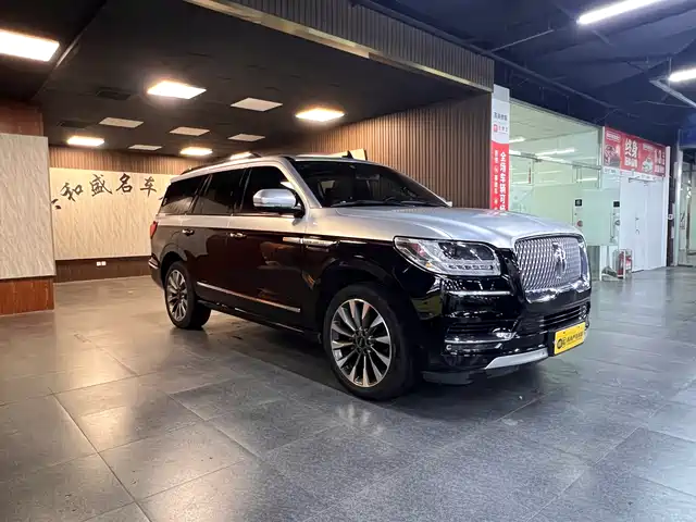 LINCOLN NAVIGATOR 2020