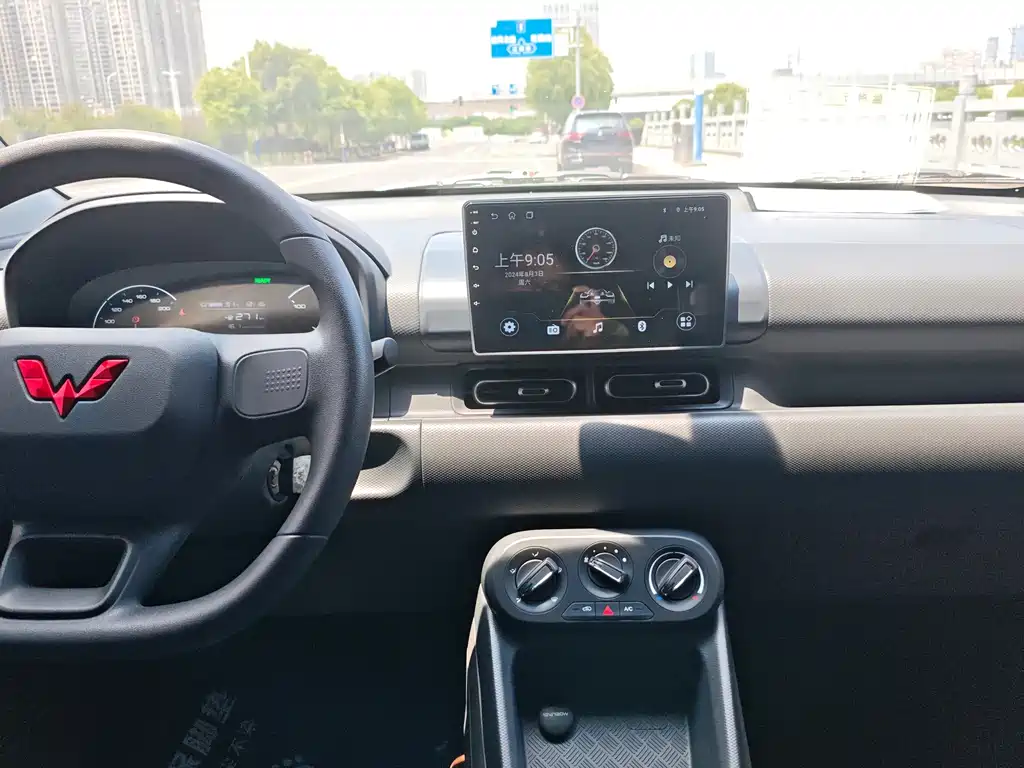 Wuling Hongguang EV — миниатюра 12