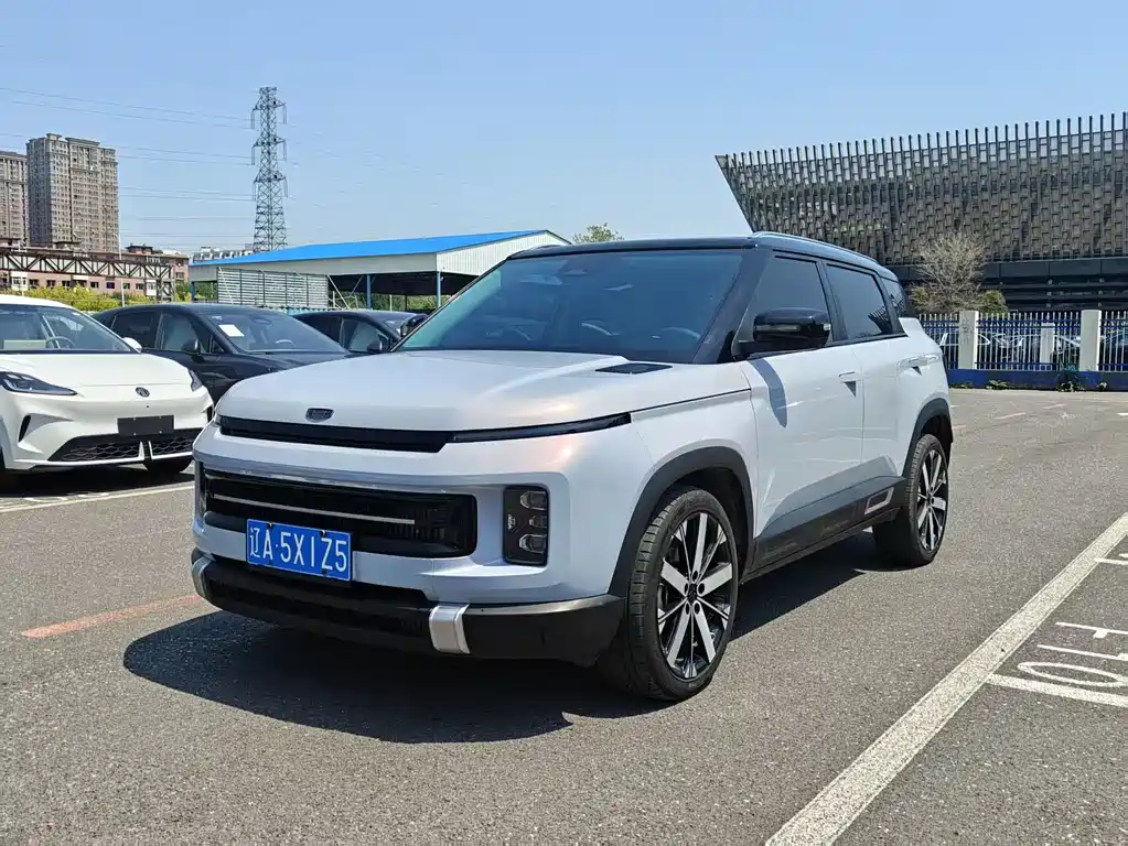 Geely Icon 2024