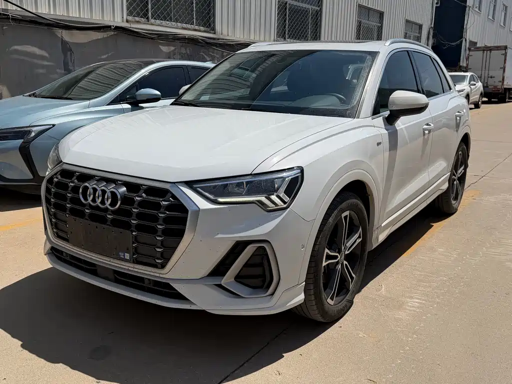 Audi Q3 2022
