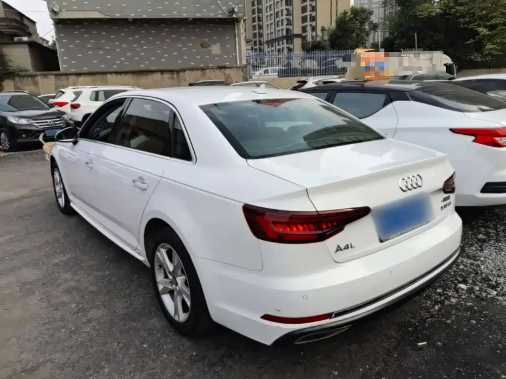 Audi A4L — миниатюра 5