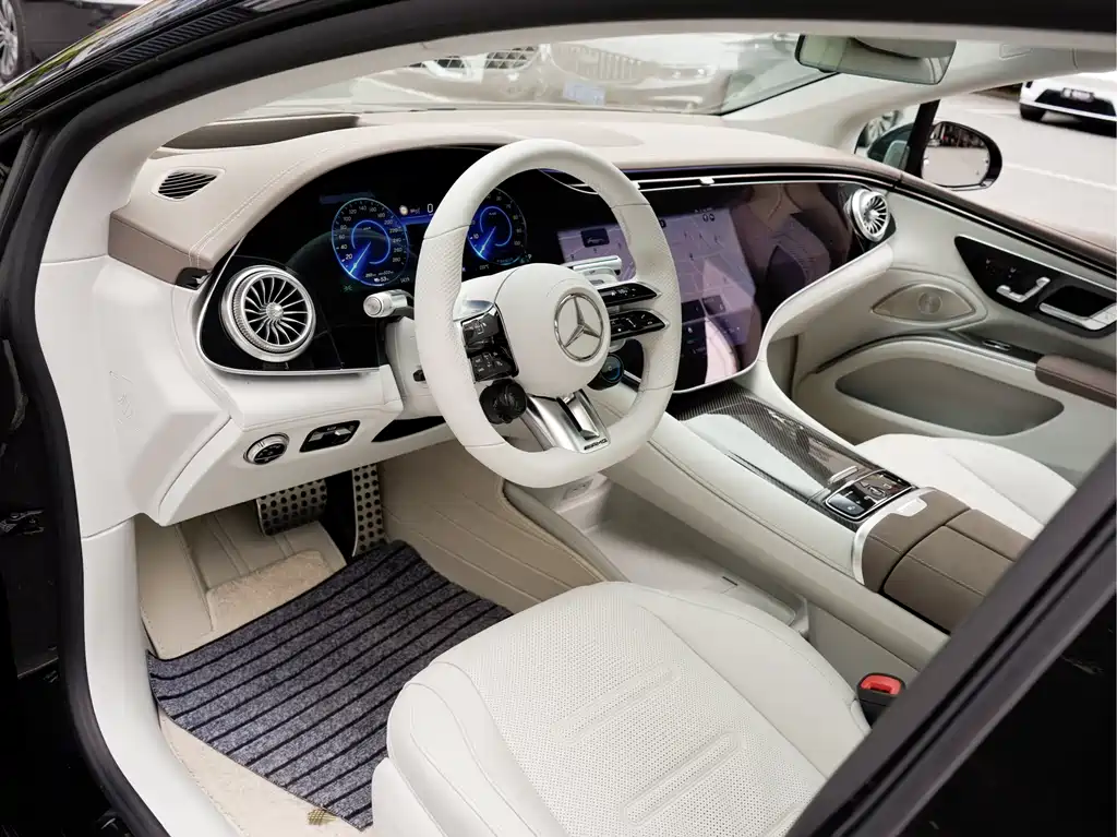Mercedes-Benz EQS AMG — миниатюра 11