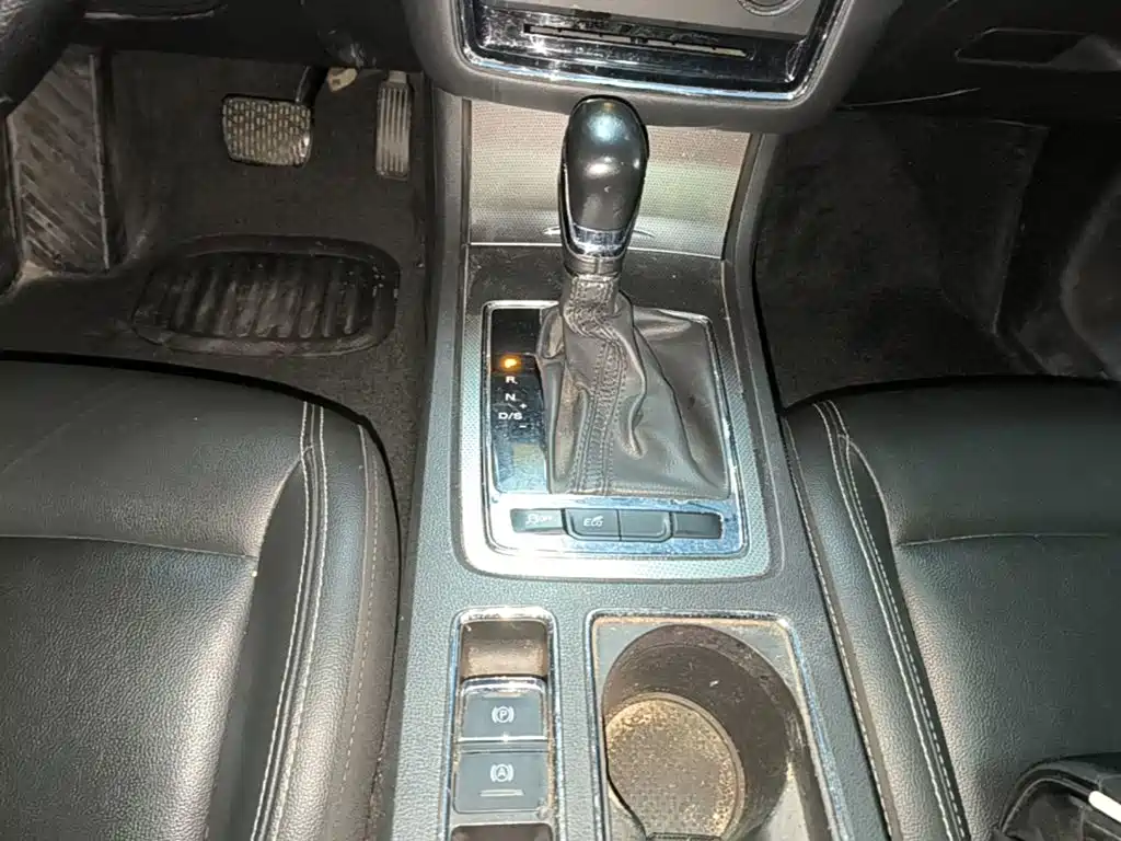Roewe i6 Classic — миниатюра 14