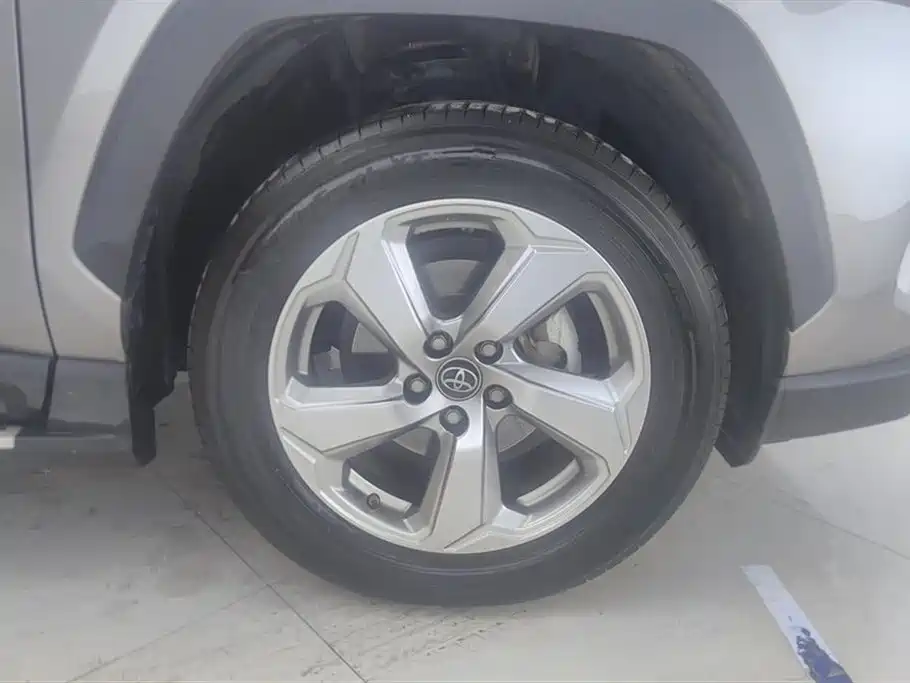 Toyota RAV4 2021 2.0L CVT