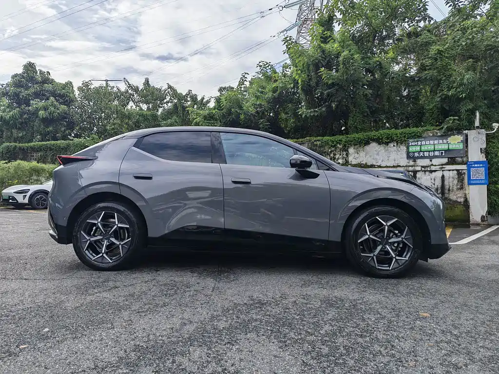 Lynk & Co Z20 — миниатюра 7