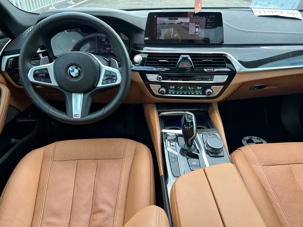 BMW 5 Series — миниатюра 8