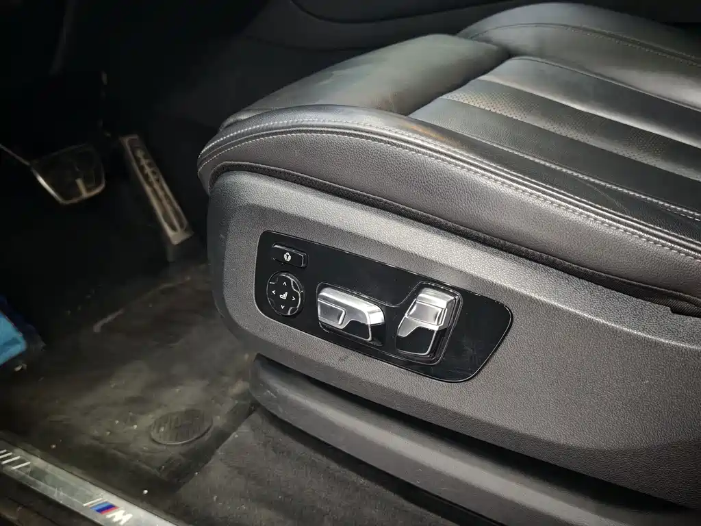 BMW X5 (Import) — миниатюра 7