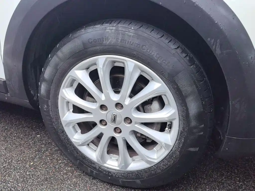 Qoros Qoros 3 — миниатюра 8