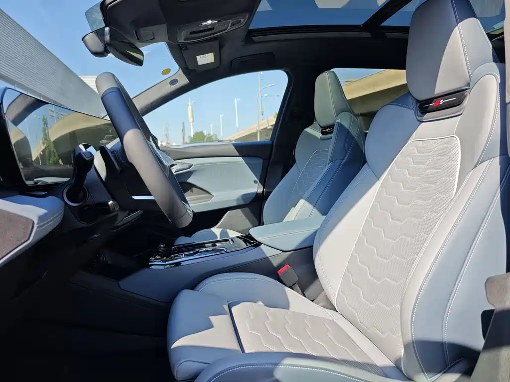 Audi Q6L e-tron — миниатюра 5