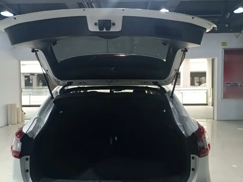 Nissan Qashqai — миниатюра 19