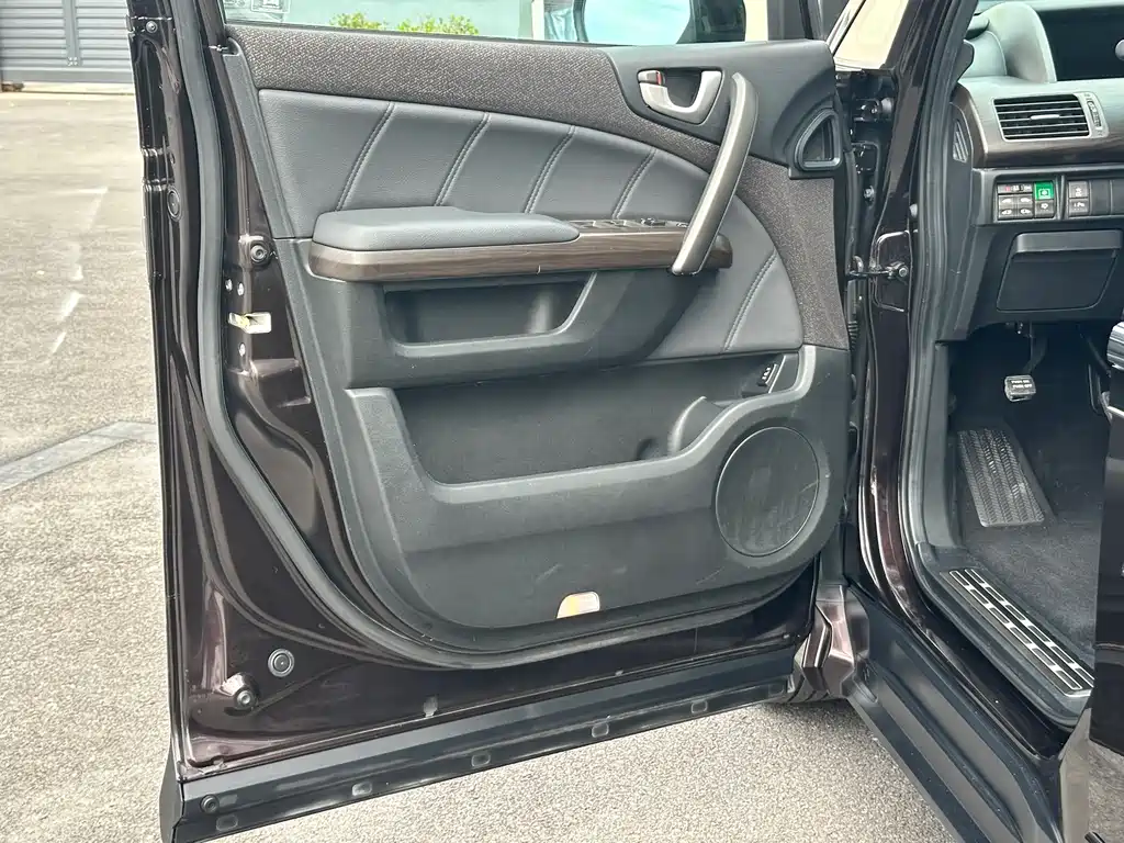 Honda Elysion 2015 2.4L VTi-S Luxury