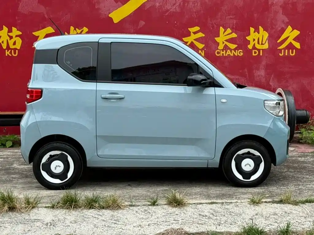 Wuling MINIEV — миниатюра 9