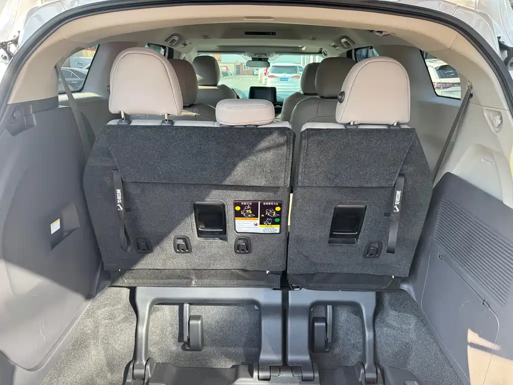 Toyota Sienna 2023 2.5L Comfort