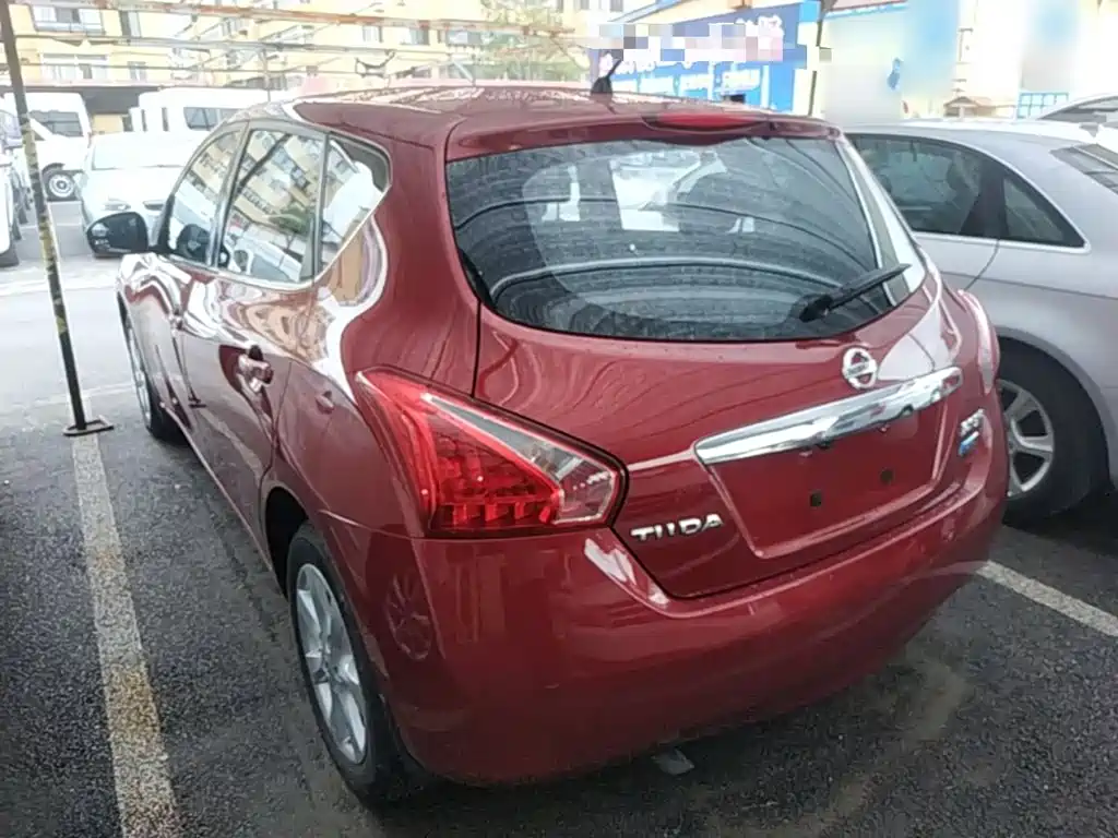 Nissan Tiida — миниатюра 23