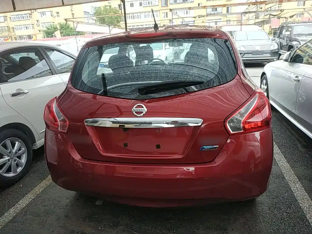 Nissan Tiida — миниатюра 4
