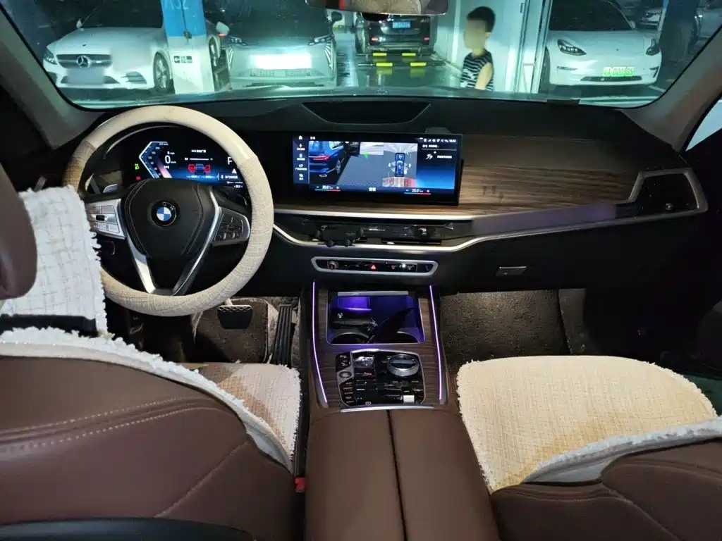 BMW X7 — миниатюра 13