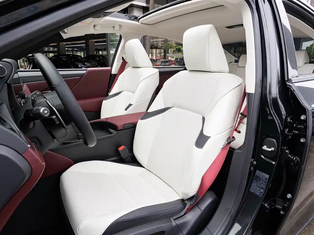 Lexus ES — миниатюра 11