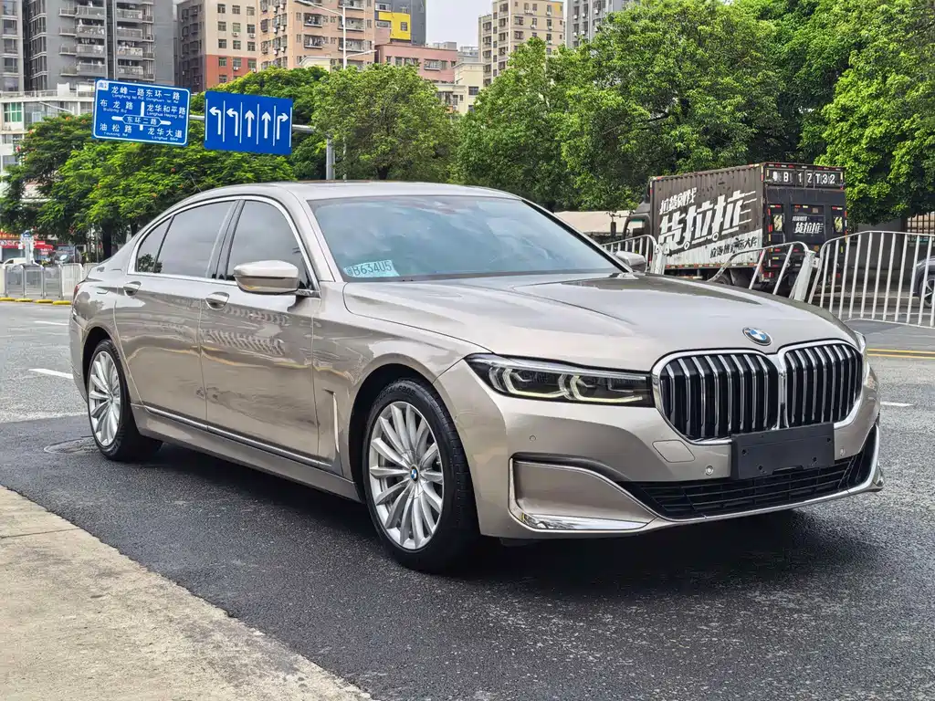 BMW 7 Series — миниатюра 3