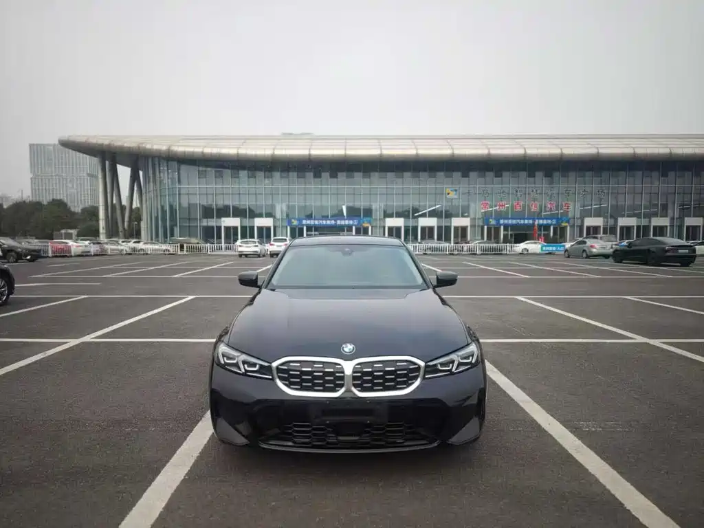 BMW 3 SERIES